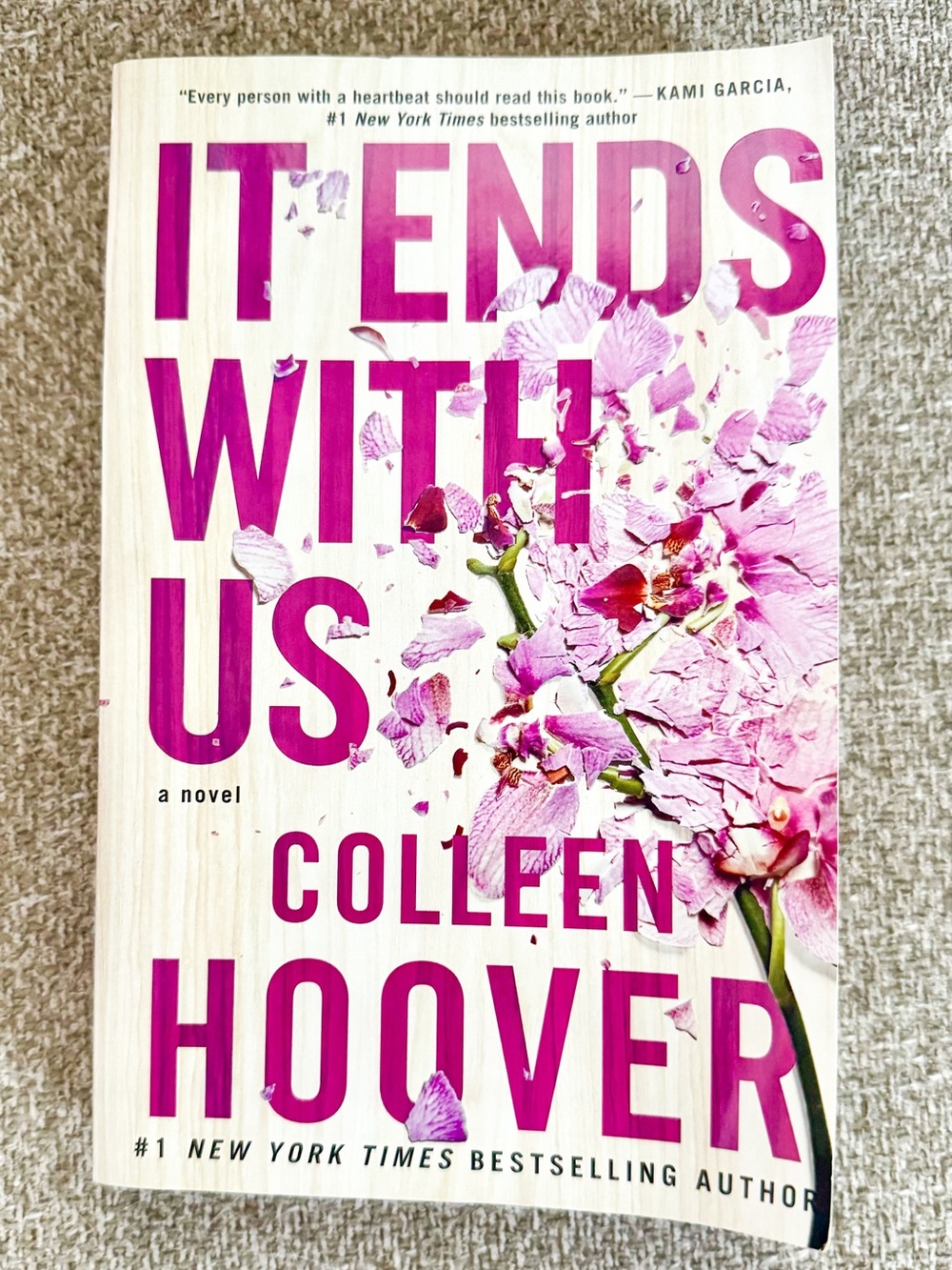 It Ends With Us by Colleen Hoover Paperback | Like New